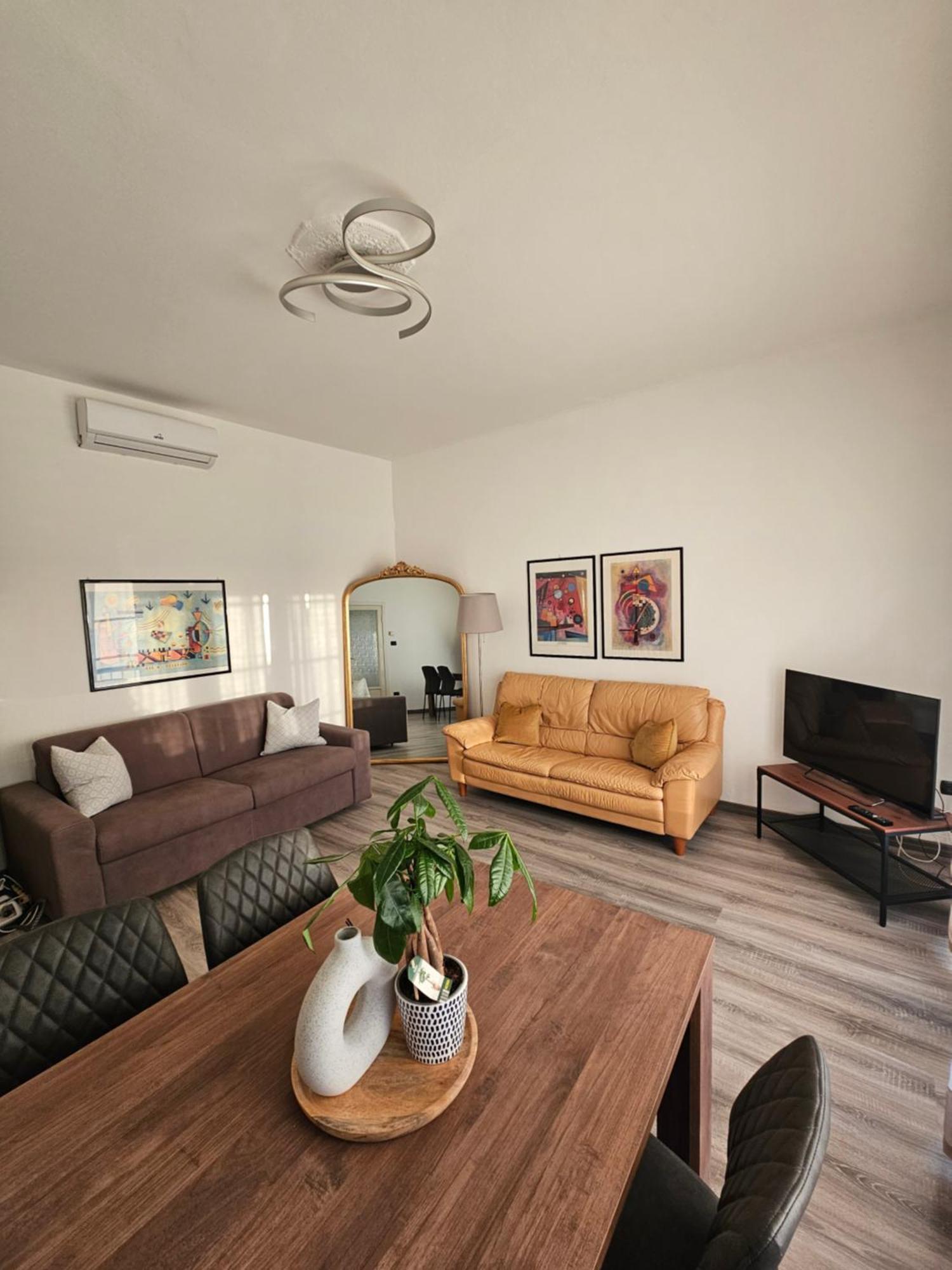 Casa Sara Como Lake Parcheggio Interno Privato Cernobbio Ngoại thất bức ảnh