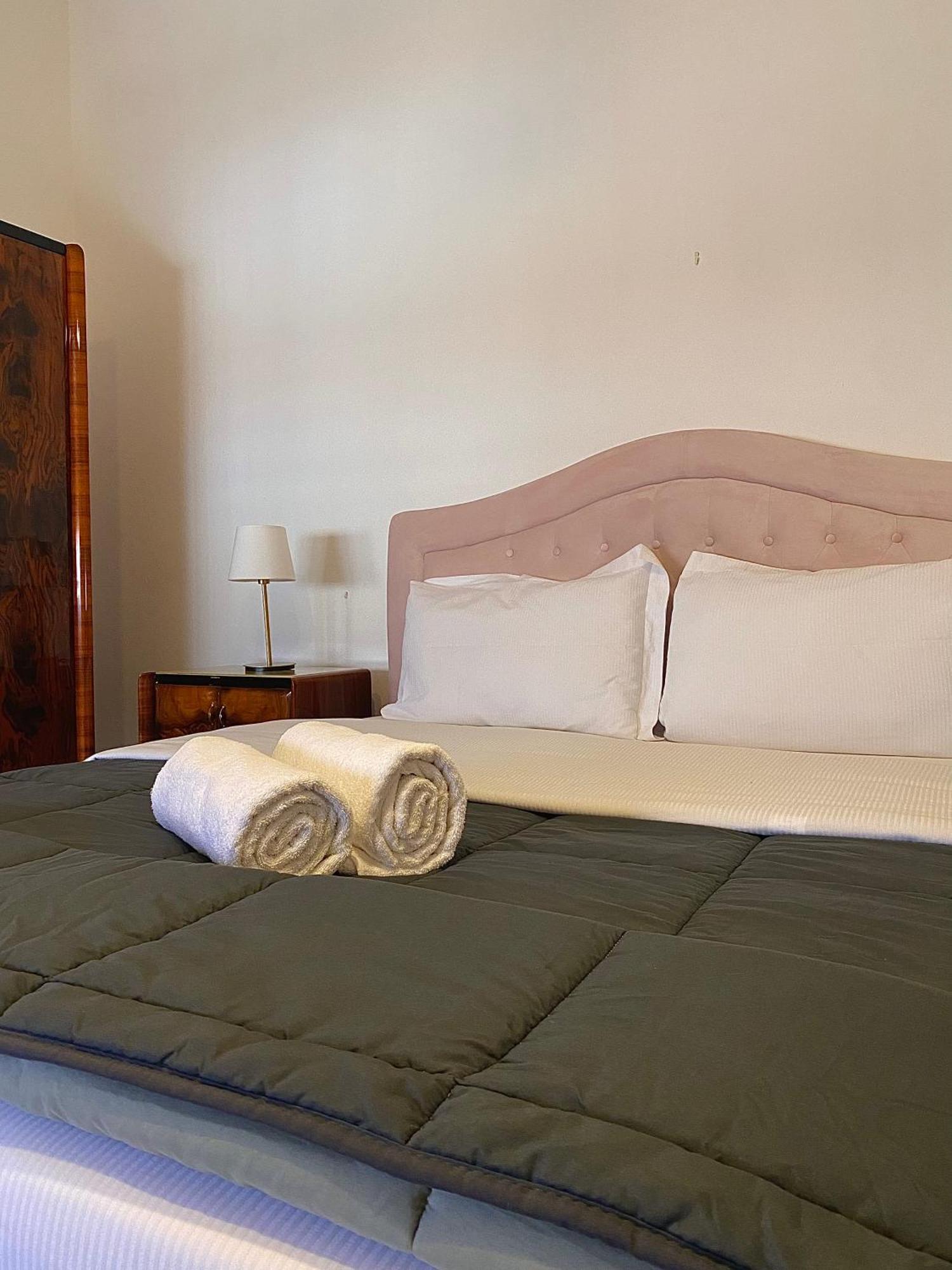 Casa Sara Como Lake Parcheggio Interno Privato Cernobbio Ngoại thất bức ảnh