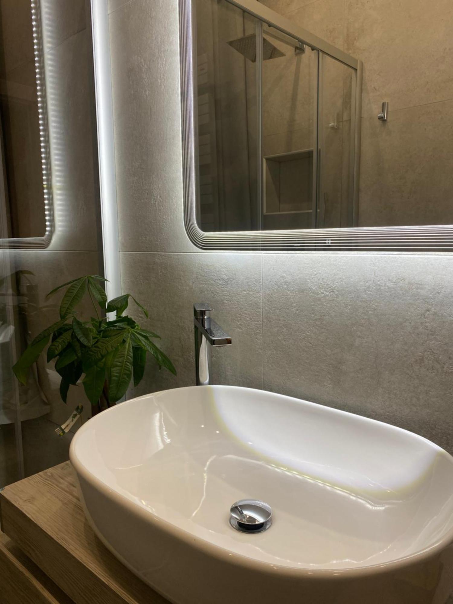 Casa Sara Como Lake Parcheggio Interno Privato Cernobbio Ngoại thất bức ảnh