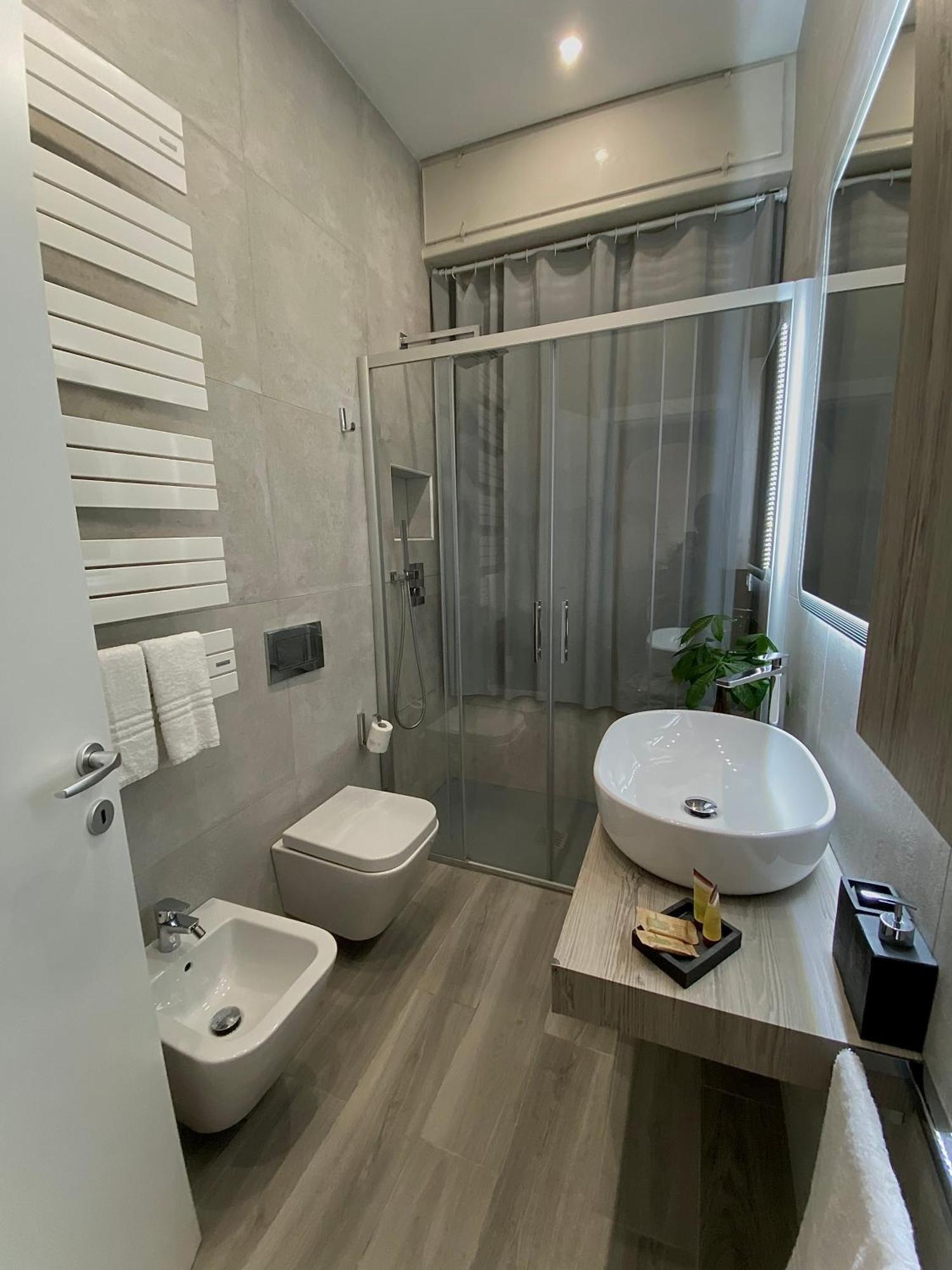 Casa Sara Como Lake Parcheggio Interno Privato Cernobbio Ngoại thất bức ảnh
